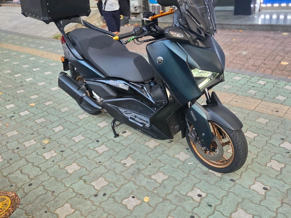 XMAX300 23녁식 이미지