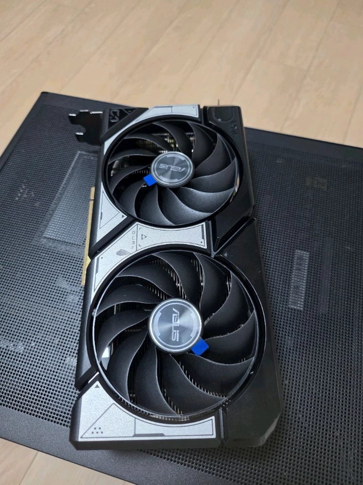 ASUS DUAL RTX 5060 TI OC 16GB 팝니다 이미지