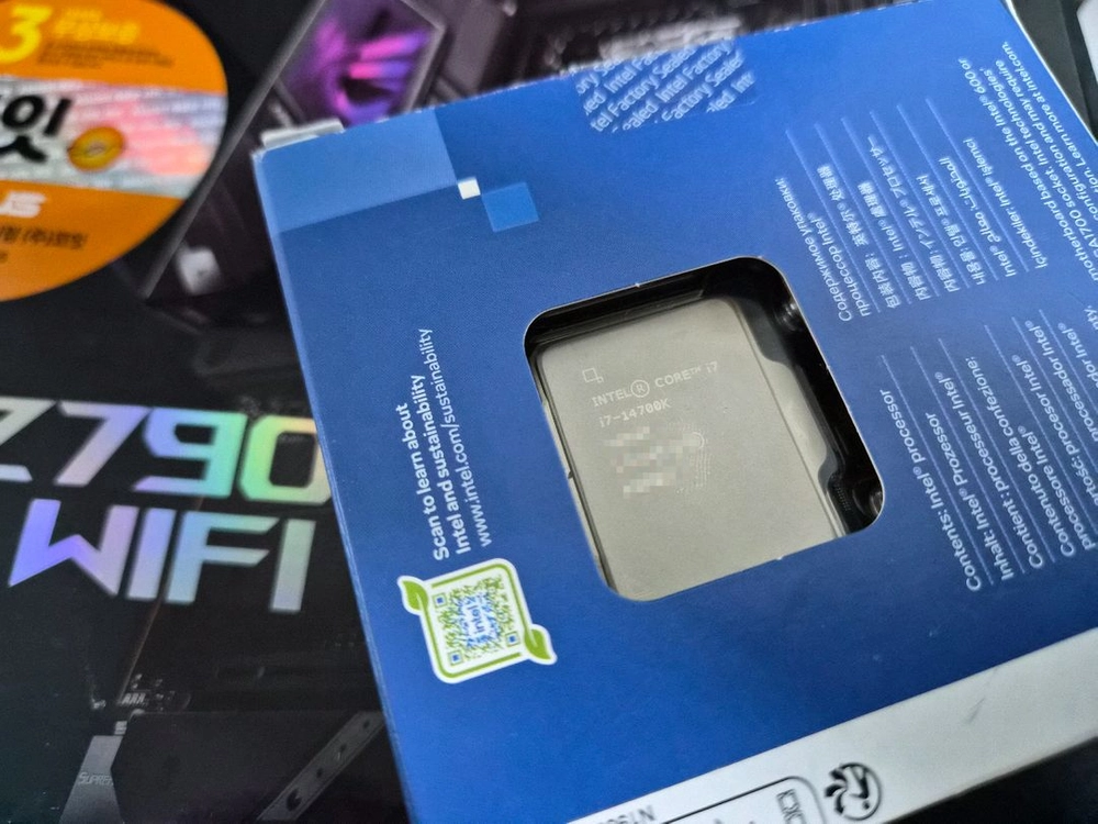 i7-14700k + ROG STRIX Z790-E 이미지