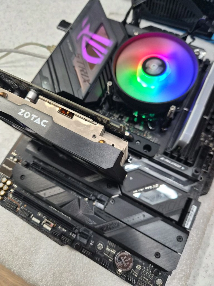 i7-14700k + ROG STRIX Z790-E 이미지