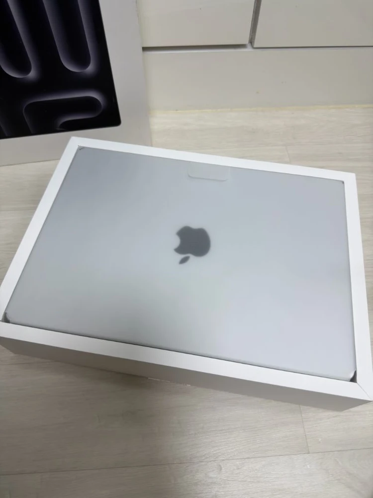 맥북프로 m5 14인치 실버 깡통 s급 이미지