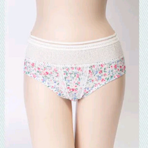 마레몬떼 화이트 플라워 노라인팬티 110xxl 이미지