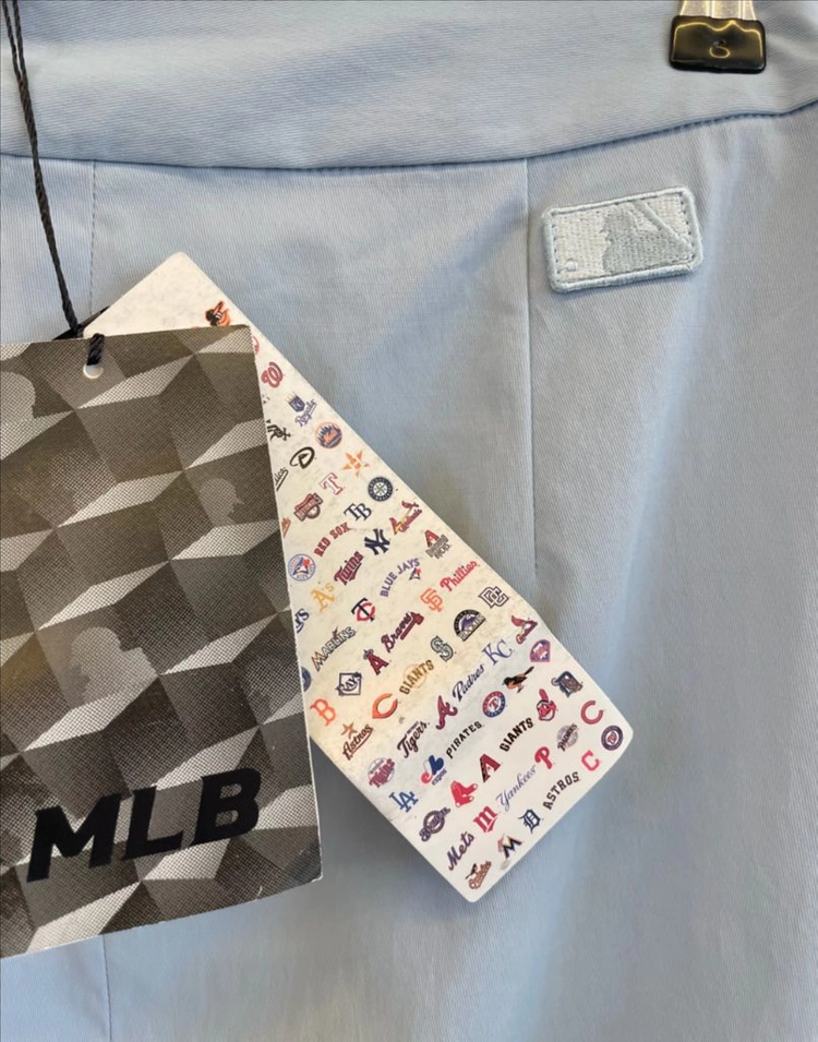 [새상품] MLB 앞트임 미디스커트 스카이블루 하객룩오피스룩출근룩 이미지