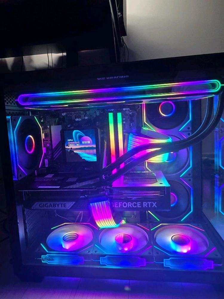 라이젠7 9800X3D RTX5080 신품고사양 컴퓨터 이미지