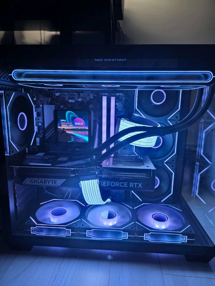 라이젠7 9800X3D RTX5080 신품고사양 컴퓨터 이미지