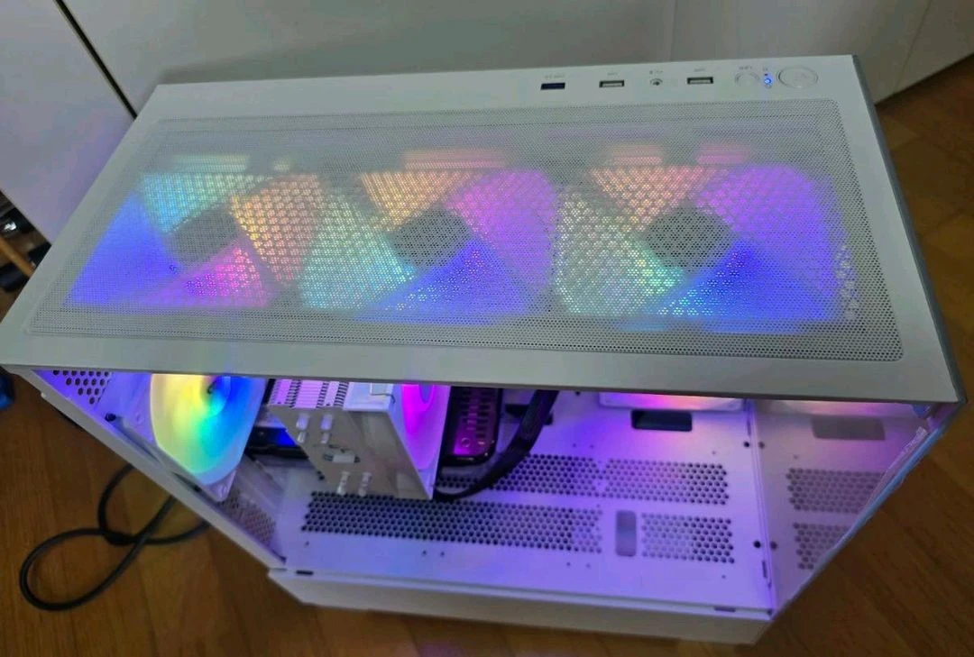 상태최고 고사양 (라이젠5 9600x, 라데온 RX9060XT) 게이밍 데스크탑 컴퓨터 PC 본체 이미지
