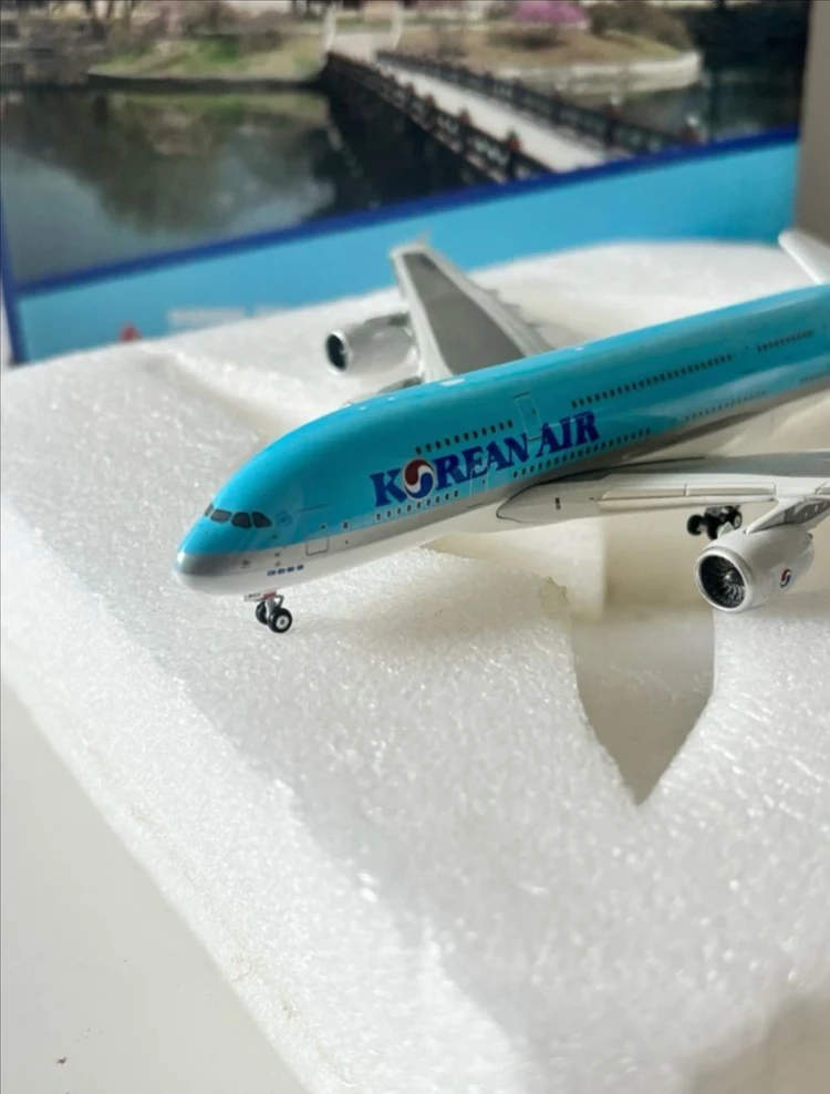 [상태최상] 대한항공 에어버스 A380 다이캐스트 분양합니다 (하늘 위의 호텔) 이미지