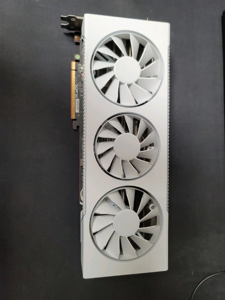 xfx Rx 7900gre Magnetic Air WHITE 이미지
