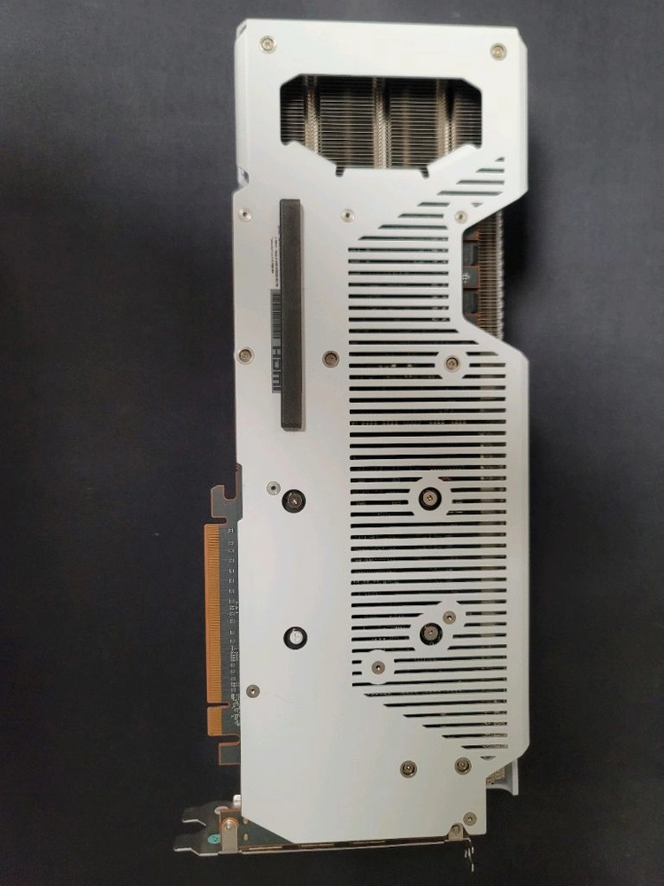 xfx Rx 7900gre Magnetic Air WHITE 이미지