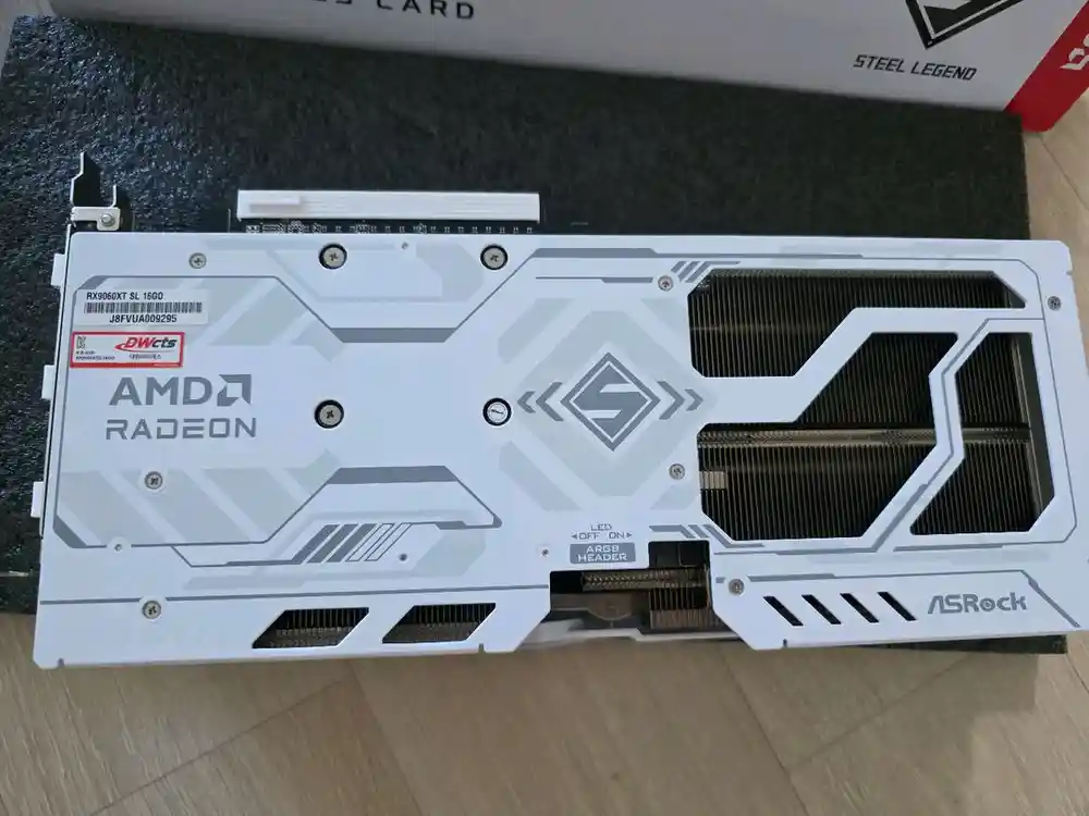 애즈락 RX9060XT 16GB 화이트 이미지