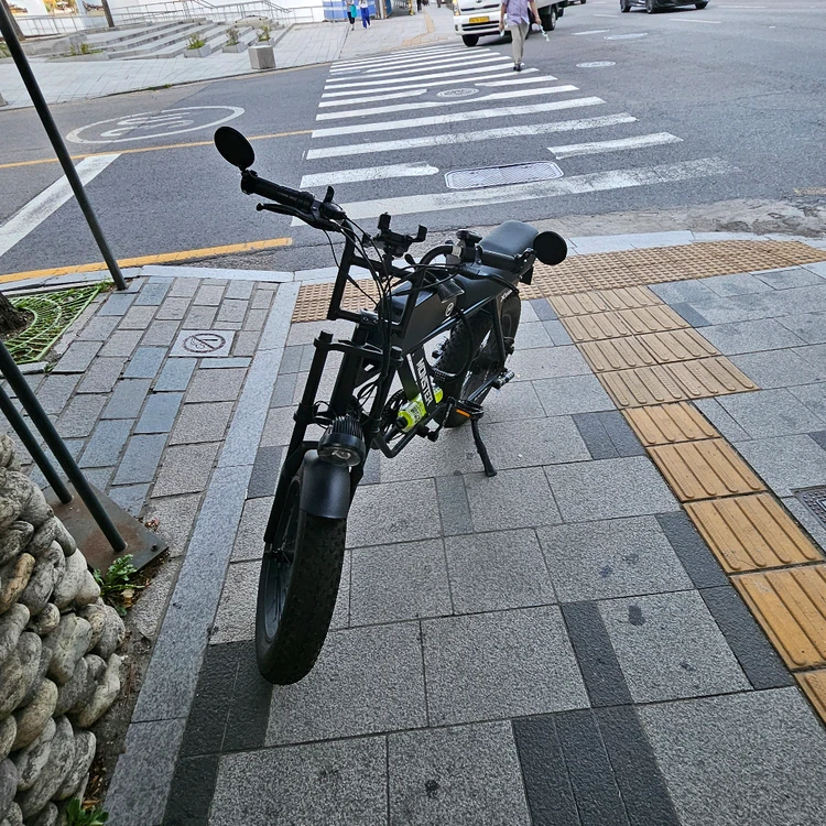 엑스트랙 몬스터 자토바이 팔아여 이미지