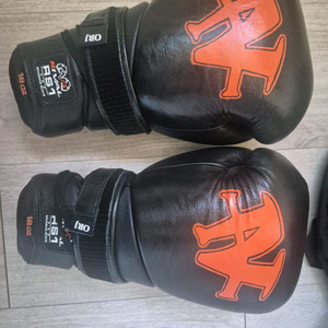 라이벌 rs1 20주년 16온스 복싱글러브 이미지