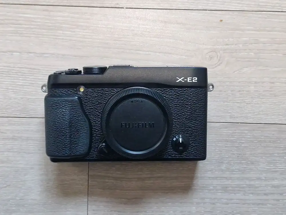 후지필름 X-E2 블랙 카메라, 티티아티산 23mm F1.8 렌즈 이미지