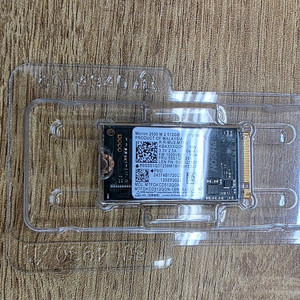 미사용 마이크론 Micron 2500 2242 42mm NVMe SSD 512GB 택포 판매합니다 이미지