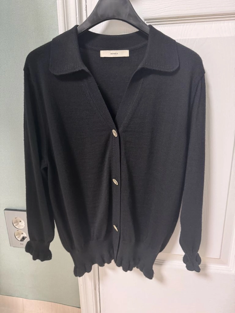 보웬 울 니쥬 프릴니트 이미지
