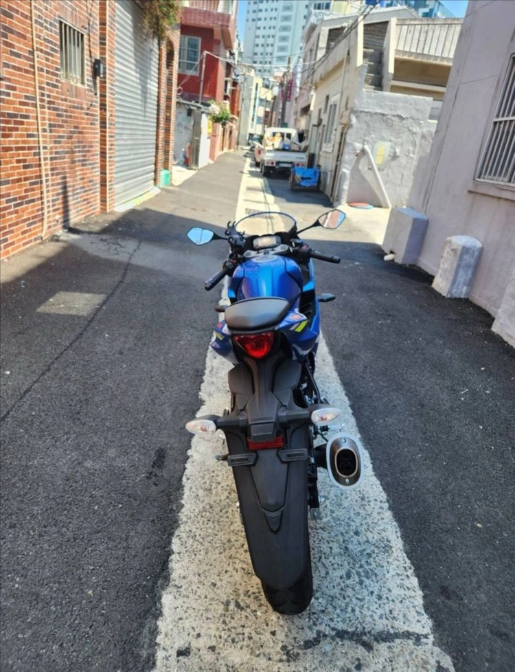 스즈키 gsx-r125 23년식 7813km 개인거래 급처 합니다 이미지