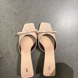 zara 자라 리본 디테일 뮬 샌들 (디올맛 1회 착용) 이미지