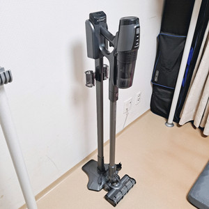정상작동 쿠쿠 무선청소기 배터리18분 거치대포함 충전기포함 이미지