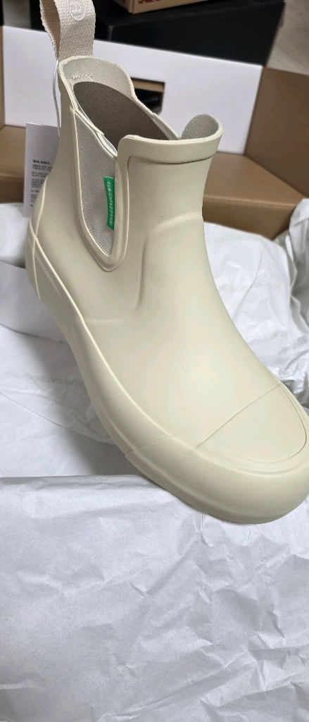 SUBCATEGORY 어반 레인웨어 부츠 크림색 265 ~ 270 새상품 이미지