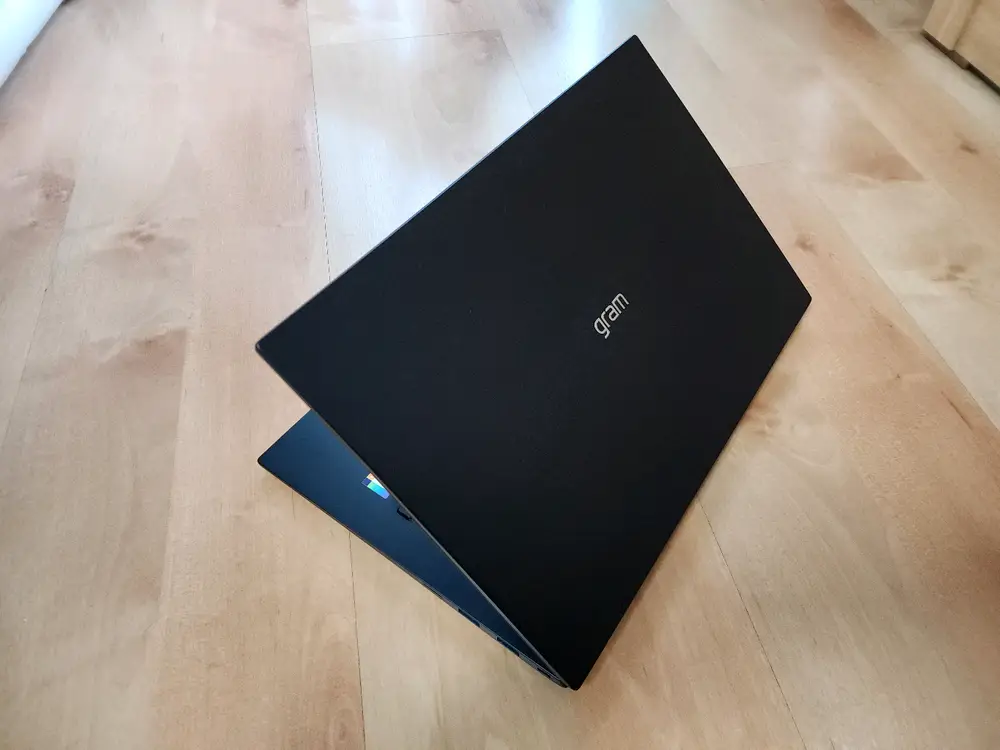 [최고급] LG 그램 23년형 13세대 12코어+ i5 극초경량 999g 이미지