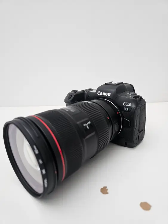 [캐논] EOS R5 + EF 24-70 2.8L II 풀세트 일괄 (그립/어댑터/CFexpre 이미지