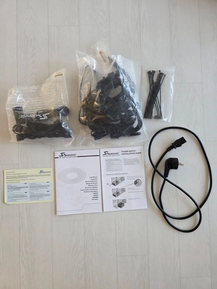 시소닉 파워서플라이 1000W FOCUS GOLD GX-1000 풀모듈러 이미지