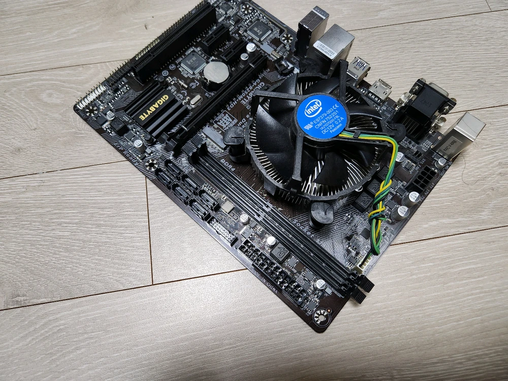i5 7500 + B250M 보드팔아요 이미지