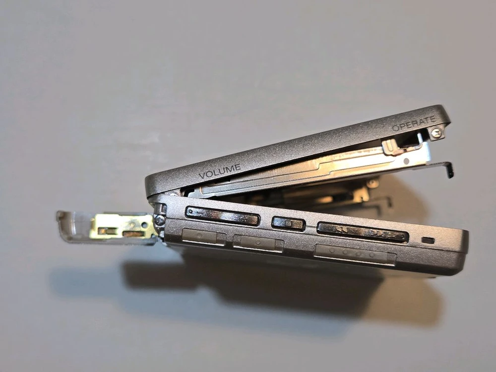 SONY MZ-E55 소니 MD워크맨 MDP 정상작동품 샴페인골드색 이미지