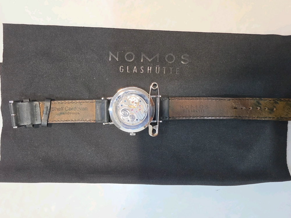 노모스 탕겐테 38mm 암스테르담 N/45 한정판 판매 합니다.(오버홀 완료) 이미지