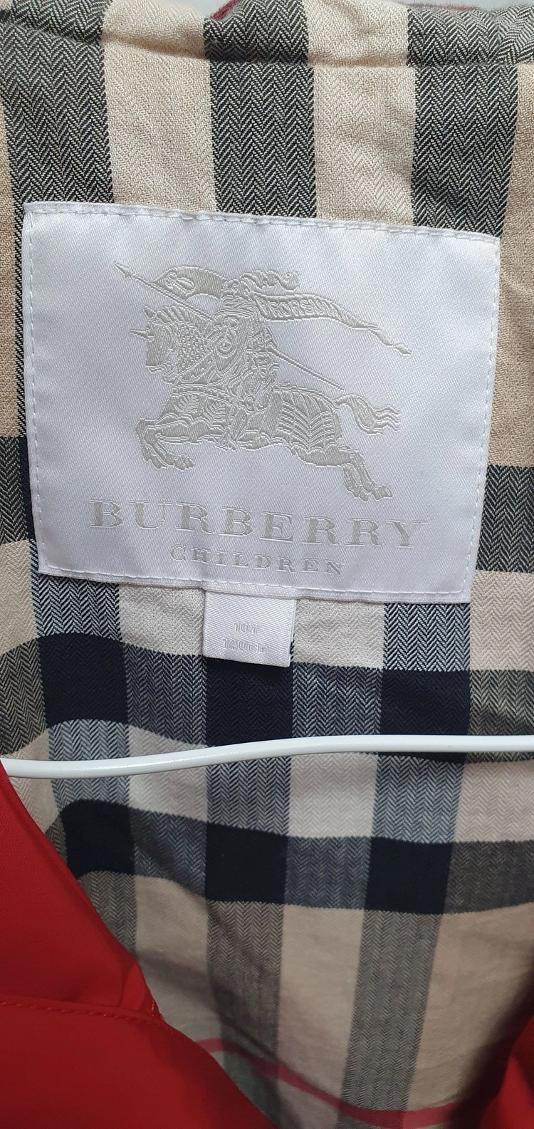 버버리(BUBBERRY) 키즈 레드 후드 바람막이 자켓 판매(10Y-140cm) 이미지
