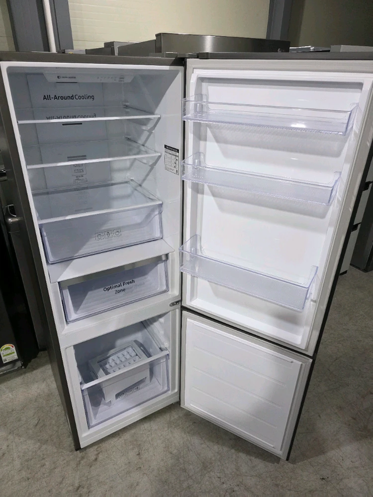 무료배송설치, 삼성 306리터 슬림형냉장고 상냉장 하냉동 이미지