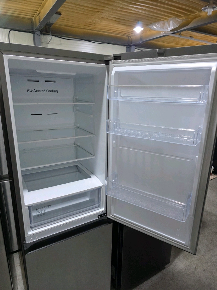 무료배송설치, 2023년 삼성 332리터 슬림형냉장고 상냉장 하냉동 이미지