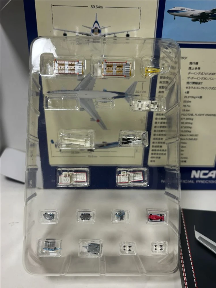 [초레어/한정판] NCA 보잉 747-200F 디캐스트 (G.S.E. 지상조업장비 풀세트 포함) 이미지