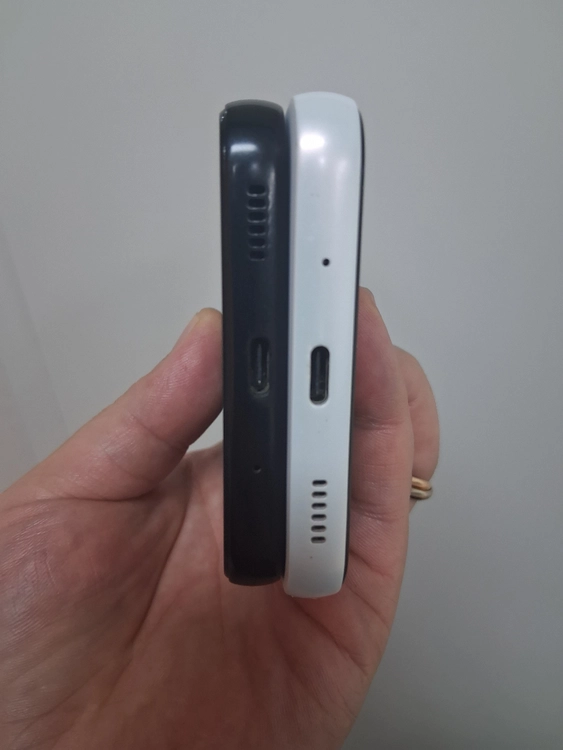 갤럭시 점프3 128GB 블랙/화이트 판매합니다[12.5만] 이미지