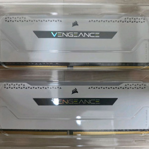 커세어 벤젠스 RGB PRO SL DDR4 32GB 3600MHz (16GB * 2) 이미지