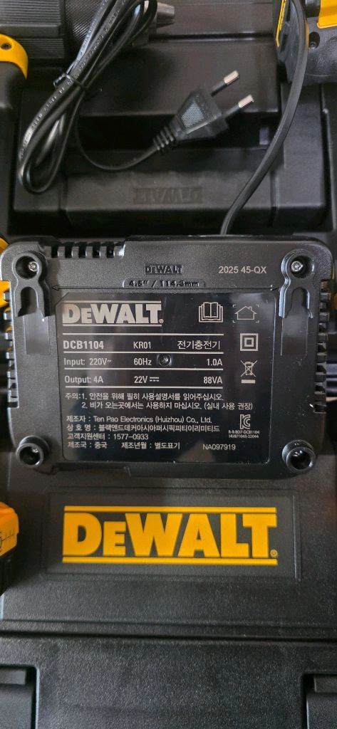 새제품/정품 디월트 20V 임팩 드라이버 전동 드릴 콤보 세트/ DCF809 / DCD708 이미지