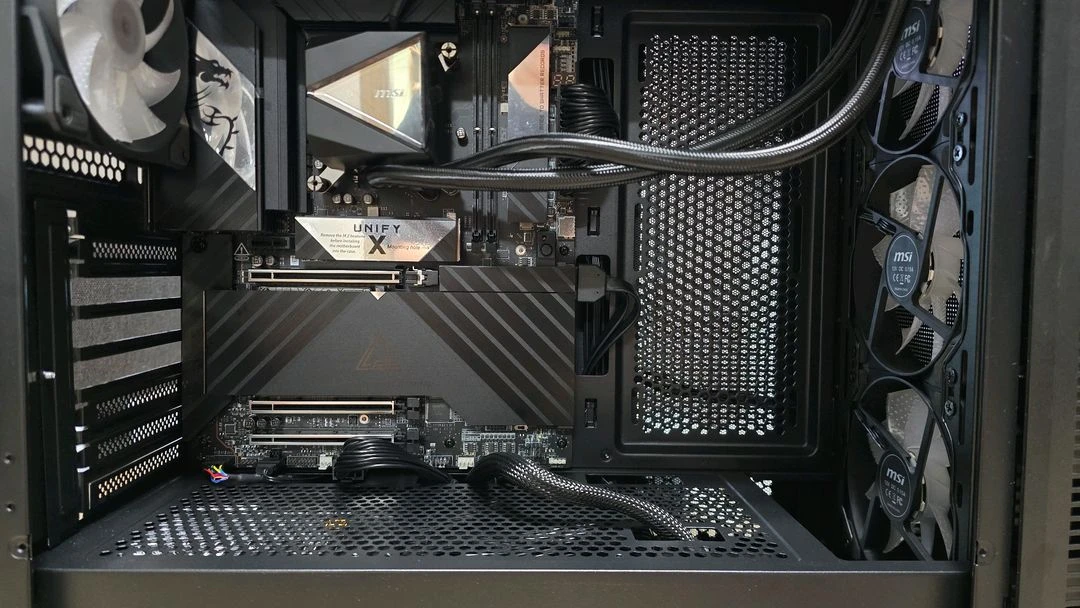 인텔 울트라 285k + msi z890 UNIFY-X(MSI Z890 유니X) 베어본 판매합니다. - 안심되는 중고거래