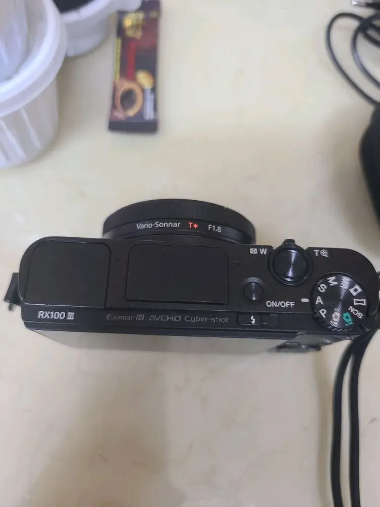 컴팩트 디지털카메라 이미지