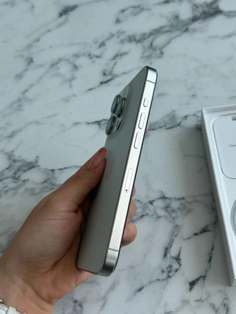 아이폰15프로 256GB 화이트 자급제 이미지