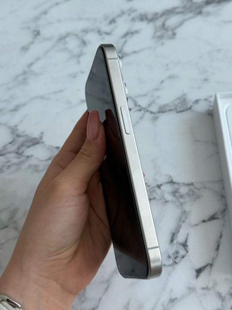 아이폰15프로 256GB 화이트 자급제 이미지