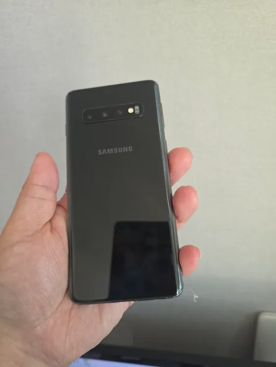갤럭시 S10 블랙 128기가 자급제 A급 팔아요~ 이미지