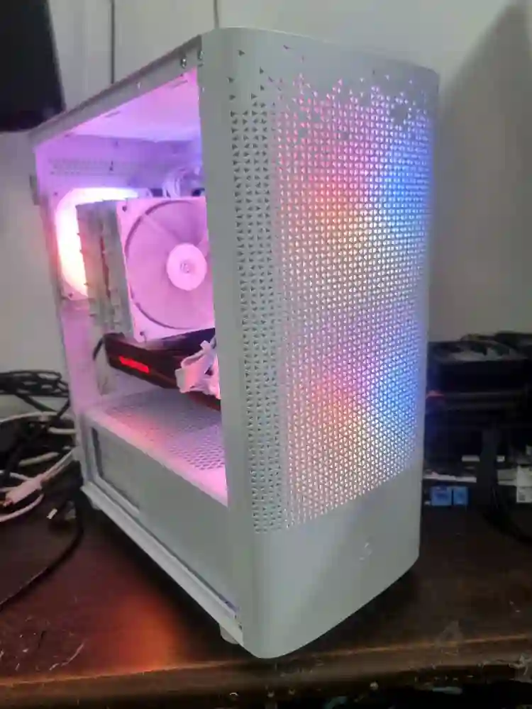 라이젠7 7800X3D/16G/rx5700xt 겜본체 이미지