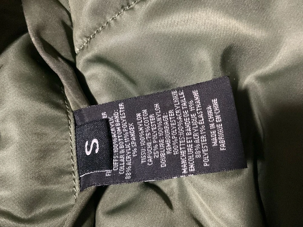 베트멍 AW17 리버시블 알파인더스트리 크롭 패디드 봄버 MA-1 이미지