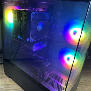 AMD 9500F rtx 5060 게이밍 컴퓨터 판매합니다. 이미지