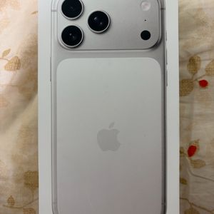애플 아이폰 17 프로맥스 실버 256GB 자급제 미개봉 이미지