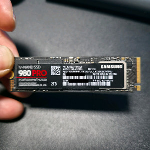 980pro M.2 NVMe SSD 2TB 이미지