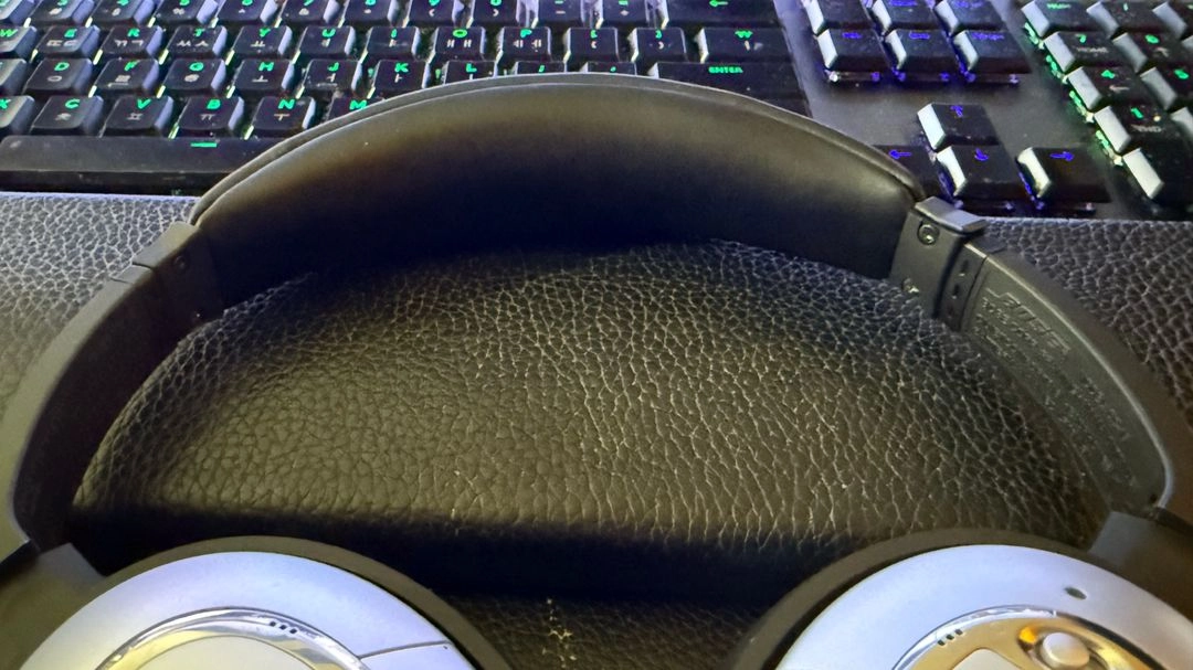 BOSE QC 15 보스 노켄 헤드폰 (패드 교환 상태) 이미지