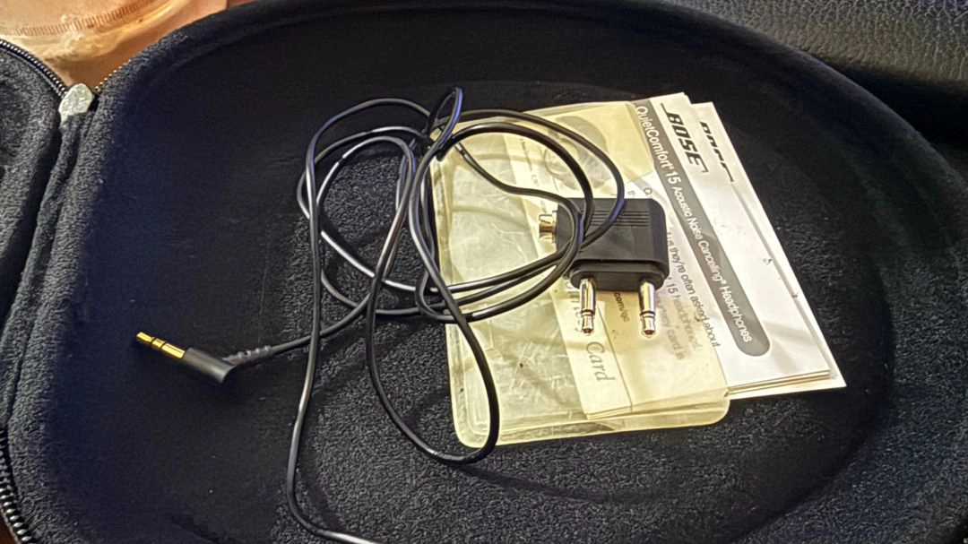BOSE QC 15 보스 노켄 헤드폰 (패드 교환 상태) 이미지