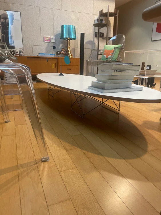 임스 와이어 베이스 일립티컬 테이블 (Eames Wire Base Elliptical Table) 이미지