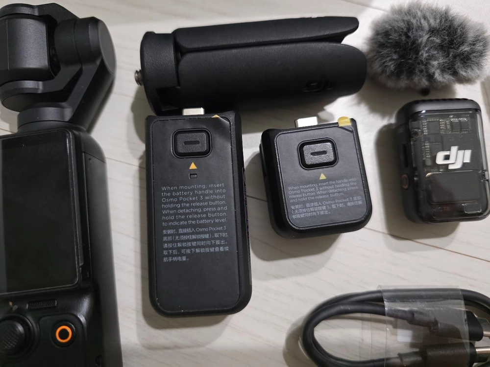 DJI 오즈모 포켓3 크리에이터 콤보+2년케어 한번도 안씀(1년 남음) 이미지